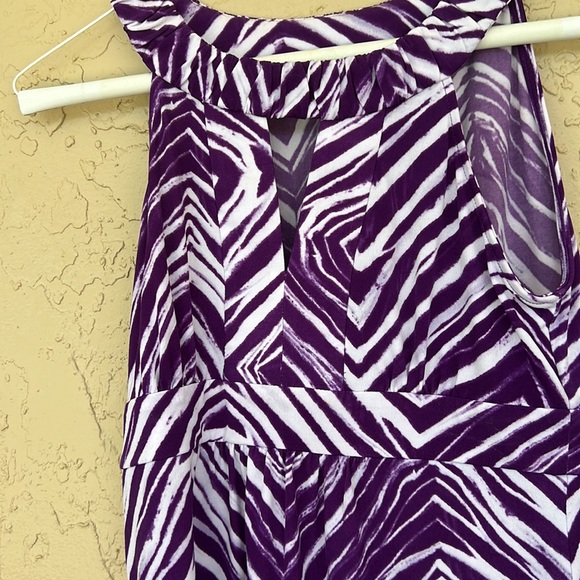 BCBG max Samara size, extra extra small dynamite, top, purple and white - Picture 2 of 5